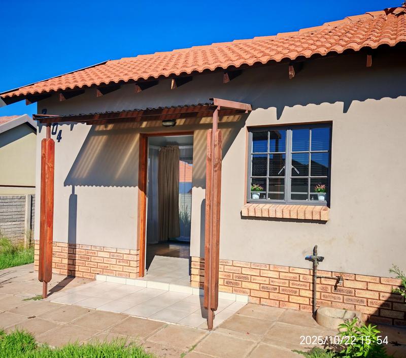 To Let 3 Bedroom Property for Rent in Waterkloof East North West